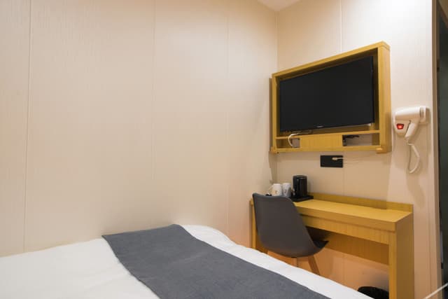 Zhi Shang Double Bed Room (No Window)