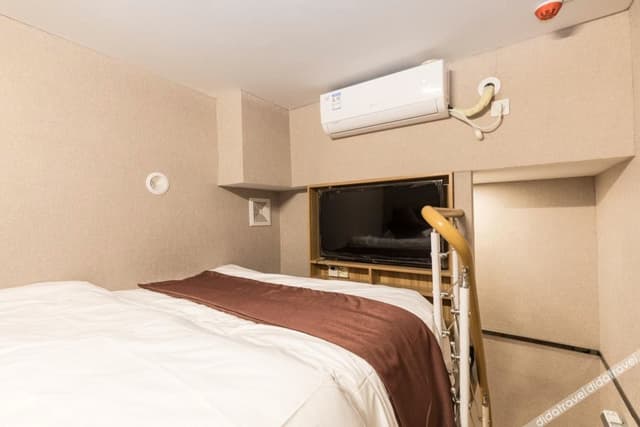 Multi-level Double Room