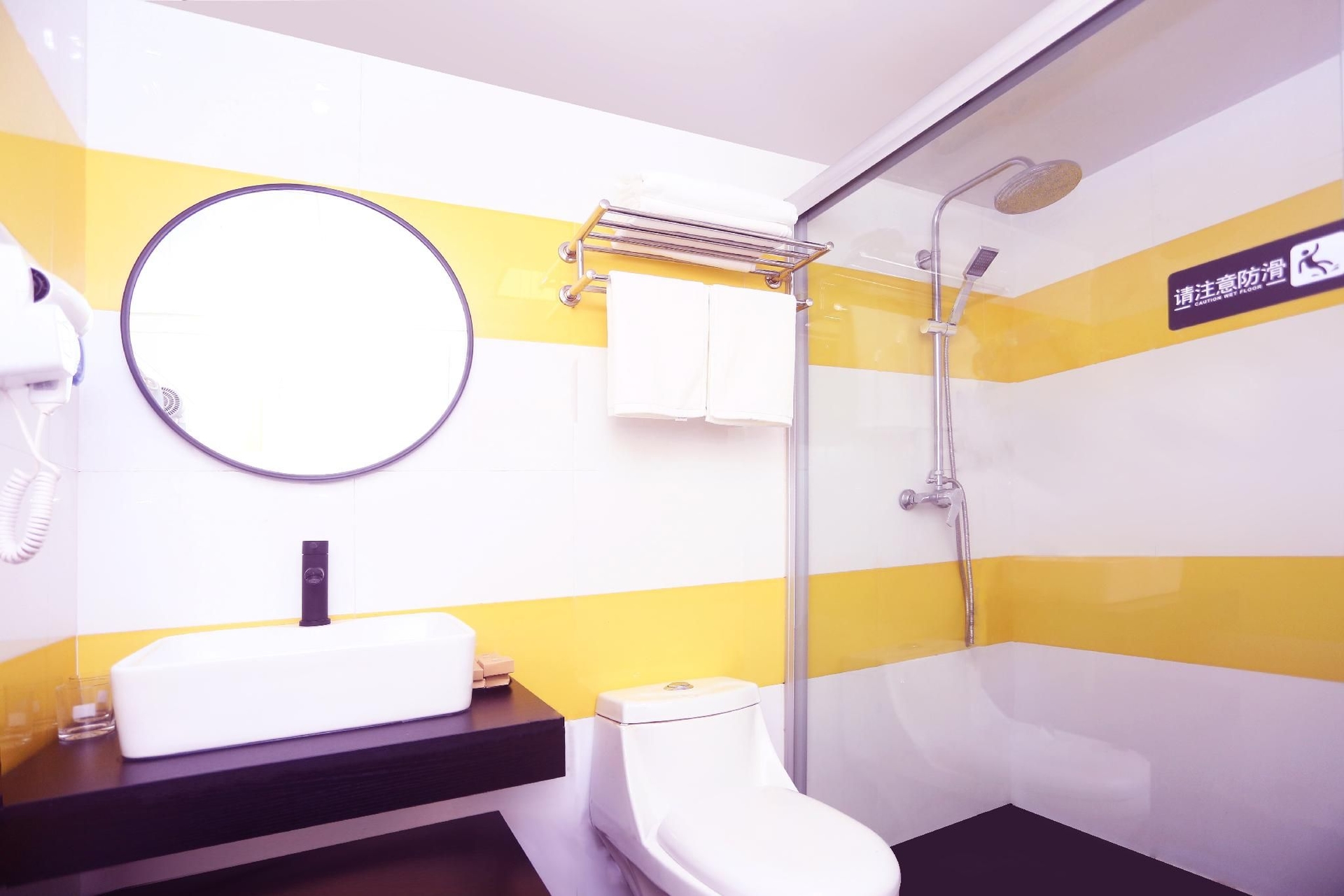 DH ART HOTEL1