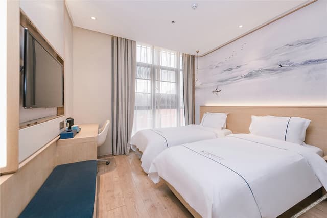 Light Luxury Business Twin Room