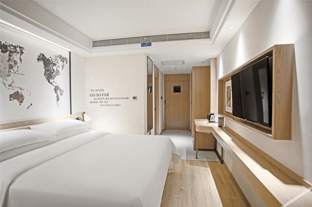 Queen Room