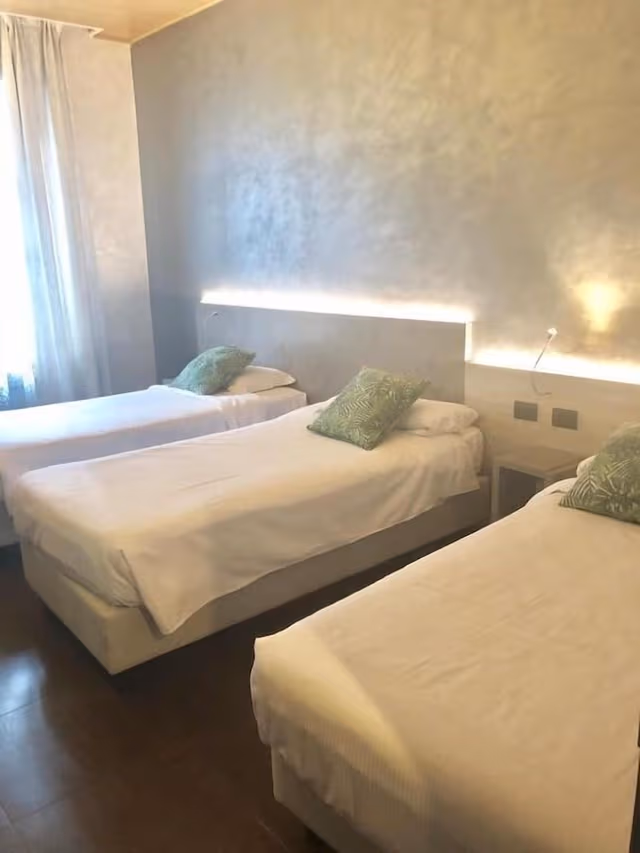 Triple Room, 3 Twin Beds, Non Smoking