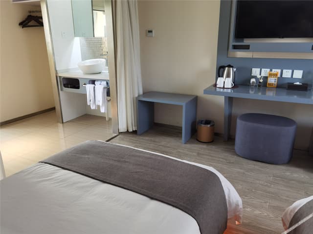 Z Smart Family Room