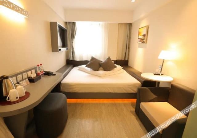 Z Smart Double Bed Room