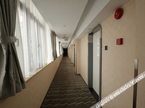 จีสมาร์ต จื้อซั่ง โฮเทล (เซี่ยงไฮ้ เจินหรู ซับเวย์ สเตชัน) (Zsmart Zhishang Hotel(Shanghai Zhenru Subway Station))1