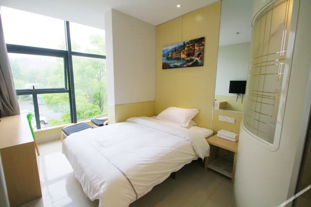 Business Room (Double bed)