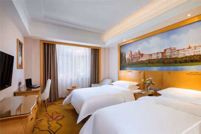 Deluxe 2-bed Room