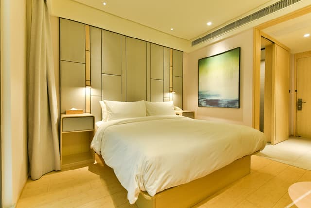 Queen Room