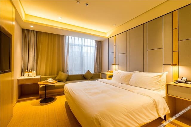 Queen Room