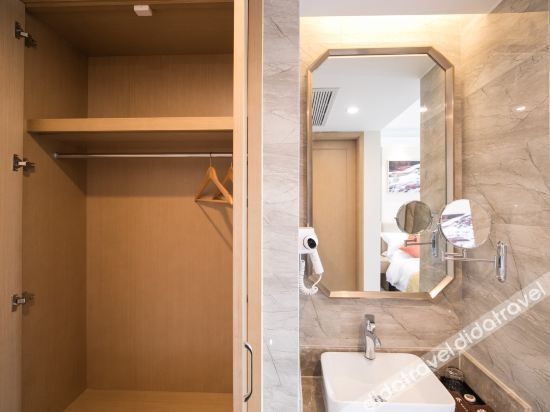 8090 Manju Hotel4
