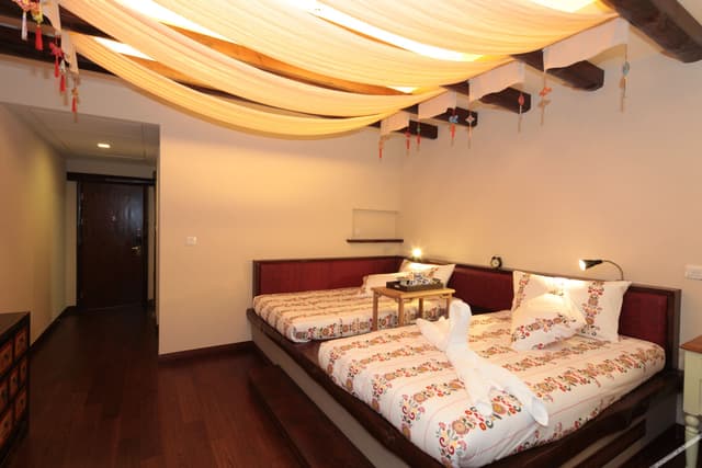 Courtyard Standard Room B