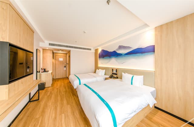 Panoramic Twin Room