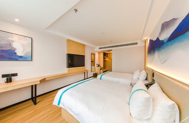 Panoramic Twin Room