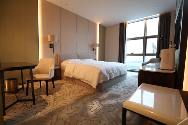 Executive Room - Lake-View (Double Bed)