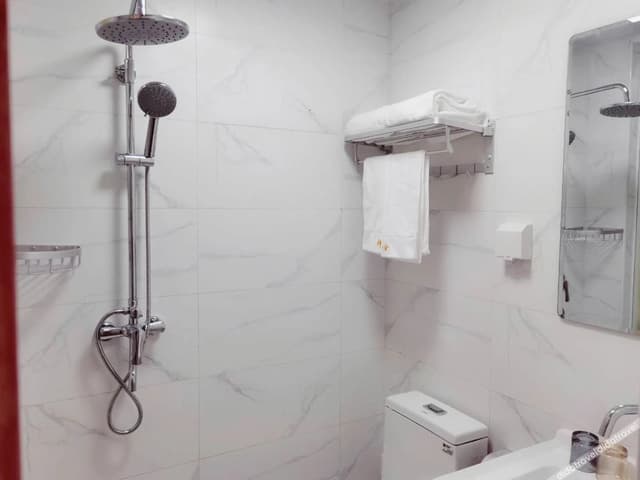 Premium Queen Room