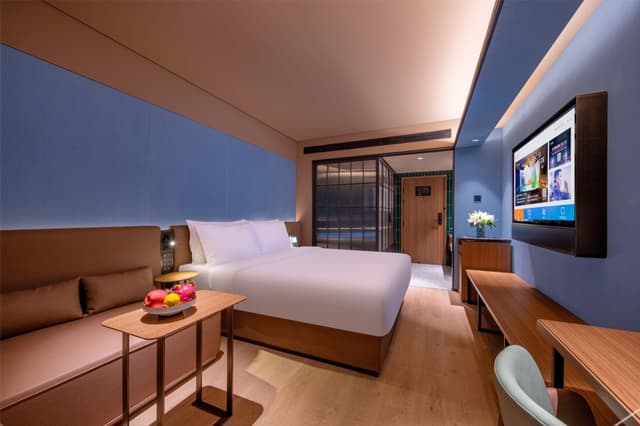 California Sunshine Double Bed Room
