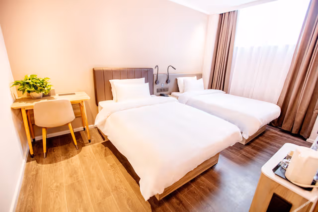 Guestroom (2 beds)