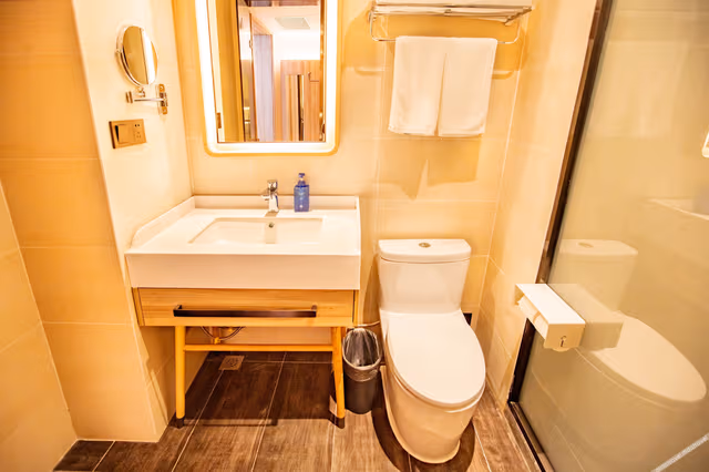 Queen Room A (No window)