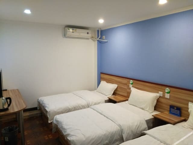 Triple Room (Without Window)