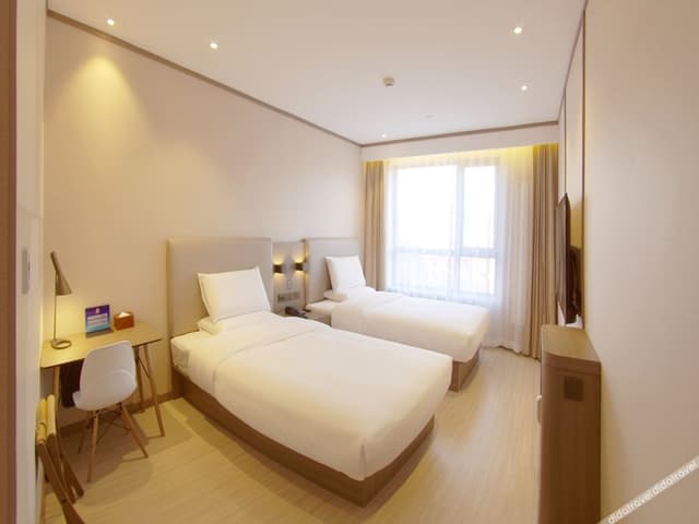 Guestroom (2 beds)