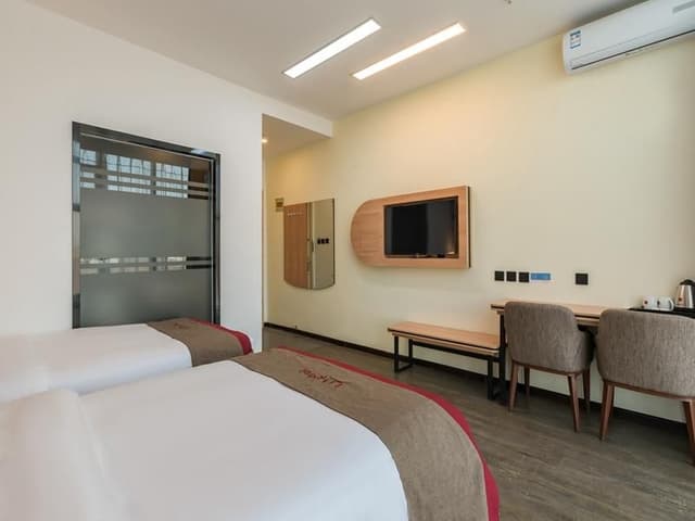 Twin Bussiness Room