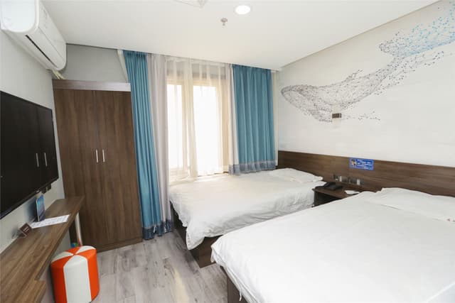 Cozy Room (2 beds)