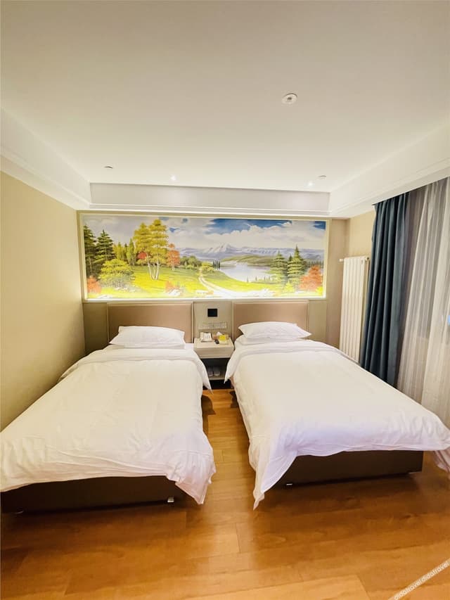 Panoramic Twin Room