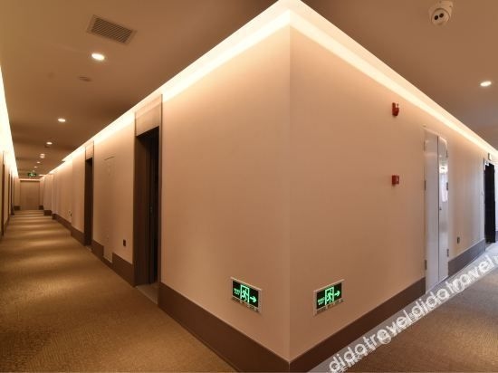 HanTing Hotel (Beijing South Railway Station South Square)2