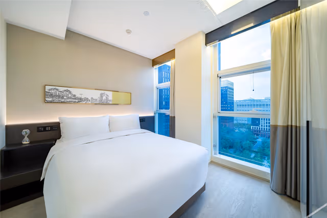 Deluxe Suite