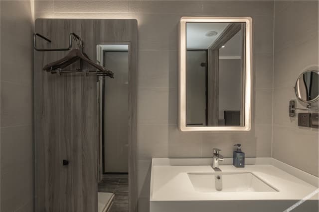 Business Room (2 beds)
