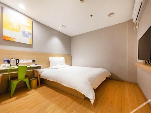 Double Room (No window)
