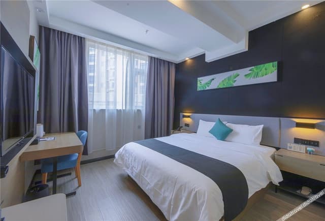 Boutique Queen Room