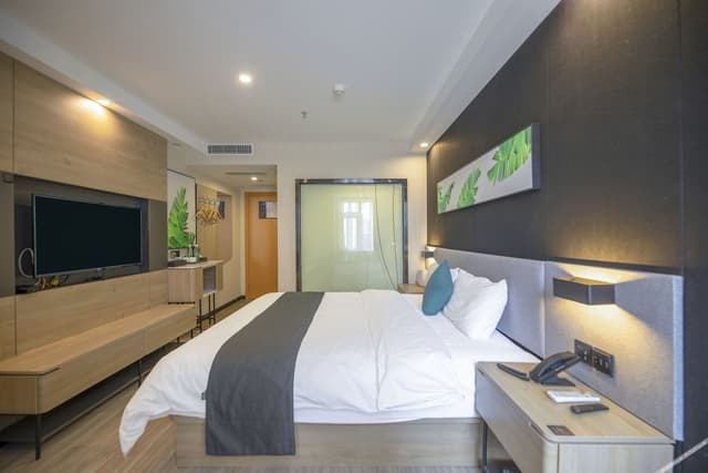 Boutique Queen Room