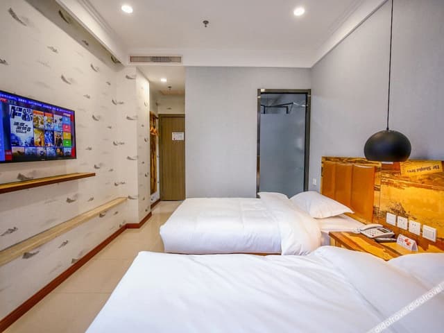 Standard Room (2 Beds)