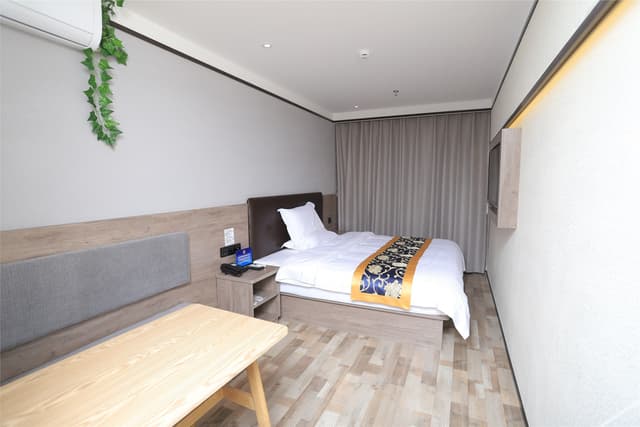 Superior Queen Room