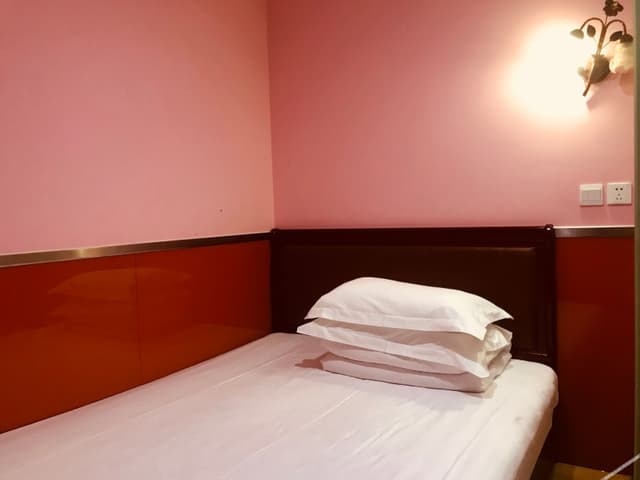 Cozy Double Room