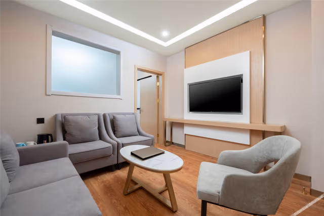 Featured Deluxe Suite