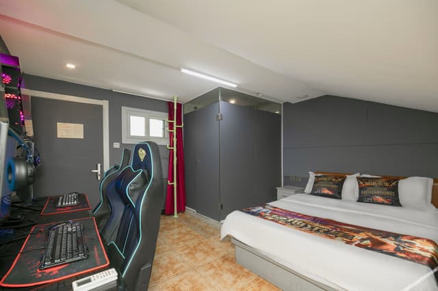 Gaming Double Occupancy Room