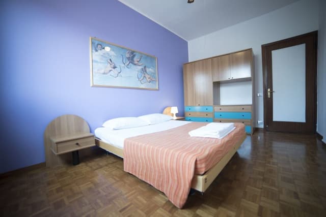 Double Room, 1 Queen Bed, Shared Bathroom