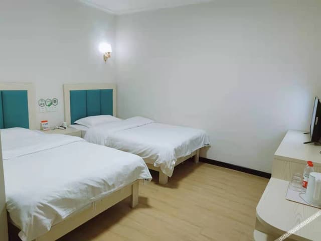 Discount Standard Room (No Window)