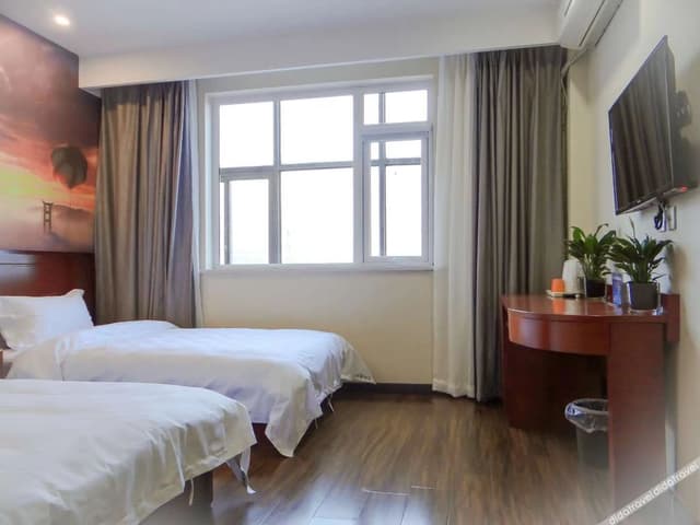 Deluxe Room (2 Beds)