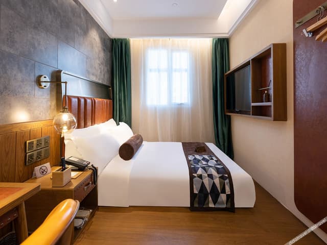 Queen Room
