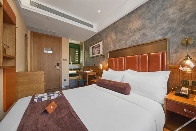 Queen Room