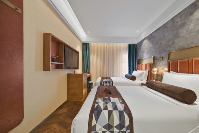 Business 2-bed Room