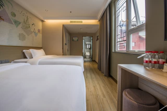 Xi'an Deluxe Twin Room