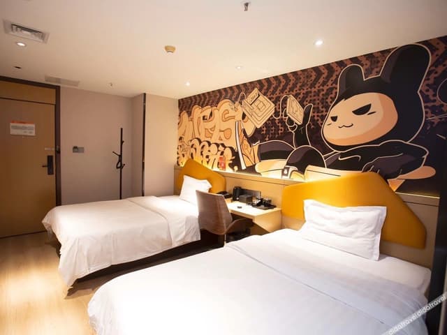 Small U Comfort Twin Room