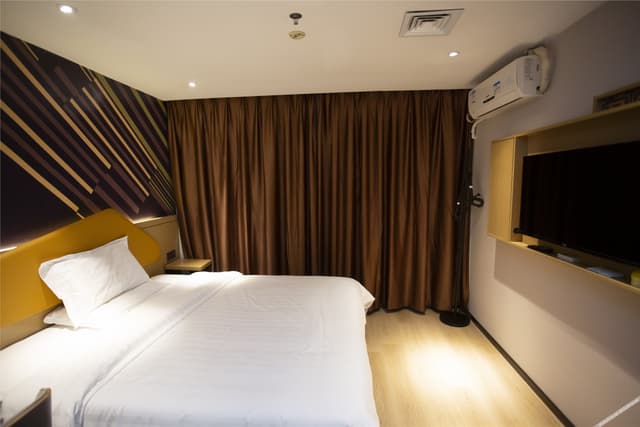 Xiao U Super Double Bed Room