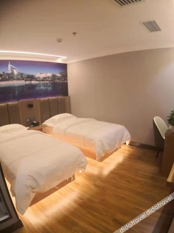 Elegant Twin Room