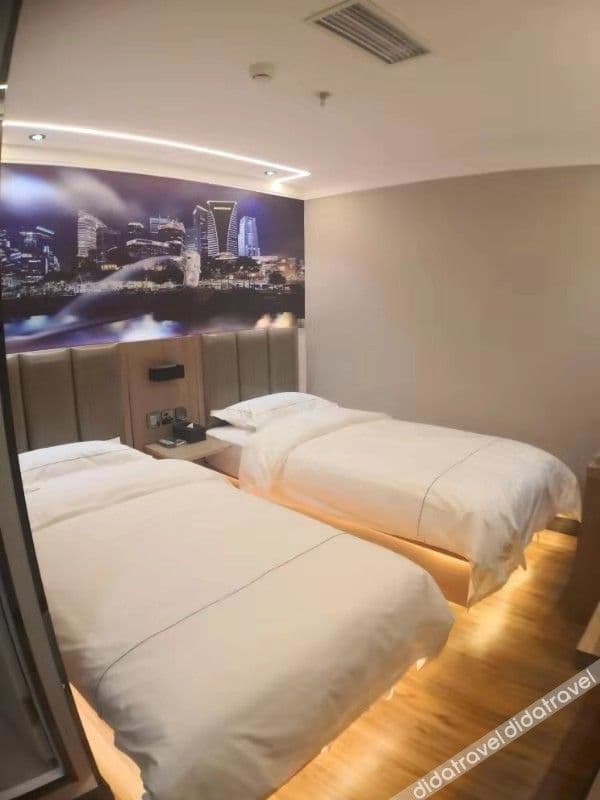 Elegant Twin Room