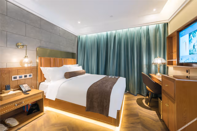 Queen Room